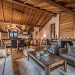 Appartement Duplex à Avec Cheminée, Balcon, Et Wifi - Fr-1-575-147 Courchevel